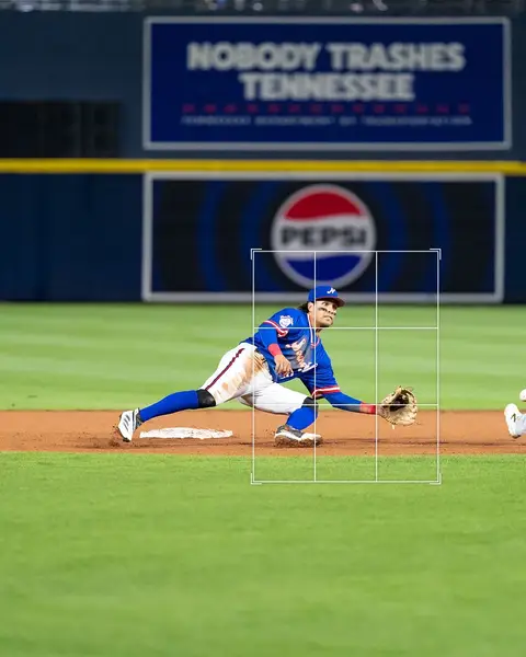 Taking a look at the bigger picture with The Art of Cropping 📸 #baseball #brewers #MLB #photography #edit 