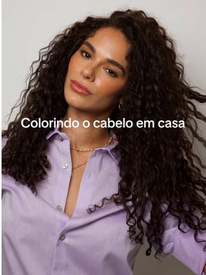 Voltei para a minha cor natural 🫶🏼 usei a coloração Koleston Deluxe de @wellabr na cor ‘40 Castanho Médio’ e eu ameeei o resultado!  Além da cor ser linda, a coloração é 0% amônia, tem 100% de cobertura - inclusive dos brancos, até 99% menos quebra, e contém ácido hialurônico, ácido salicílico, ômega 9, vitamina E, aha, e bha para hidratação intensa.  *Publi Koleston, com você do inicio ao fim @wellabr #confianoprocesso