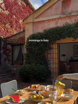 A morning in Italy together? 🤎🍂 @Tenuta di Murlo  #italy #slowmorning #umbria #italia #cozy 