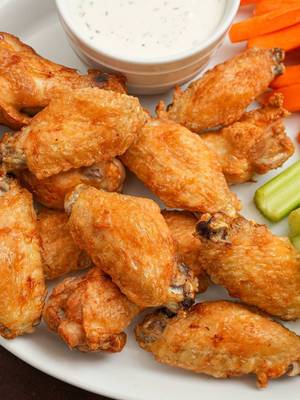 I’m starting a new series: Wings that Always Win where I show you the best chicken wing recipes for game day, starting with my all-time favorite, crispy & juicy Air Fryer Chicken Wings! I’ve revamped and perfected this recipe to ensure no matter what size wings you have, they are crispy and perfectly golden in the air fryer! Comment “CJ Recipe” for the full recipe with all of my KEY tips sent straight to your inbox (make you follow me and your message requests are open to ensure you receive it)! https://cjeatsrecipes.com/air-fryer-chicken-wings-super-crispy/ #cjeatsrecipes #airfryer #chickenwings #airfryerchickenwings #EasyRecipes 
