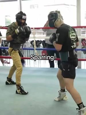 Elite sparring 🔥 (h/t undisputedclo/IG) #sparring #boxer #boxing 