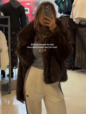Primark were not playing around with this gorgeous chocolate brown faux fur coat 🧸🍂🤎 It was an instant adds to basket.  @Primark  #primarkfinds #newinprimark #primark #primarkuk 