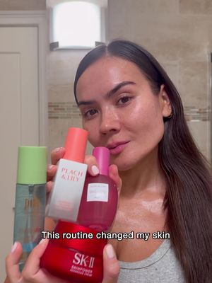 The best my skin has ever looked. Here’s the skincare routine I’ve been using for the past few months: • @Pixi Beauty Clarity Mist - contains cica & hyaluronic acid to prevent acne • @Glow Recipe prickly pear mucin - this smooths and plumps my skin instantly. I use it day and night • @Peach & Lily miniprotein exosome ampoule - serious anti-aging benefits. This firms the surface of the skin and helps with discoloration  • @SK-II skinpower advanced cream - this gives me the dewiest skin in the morning  • @Augustinus Bader the rich eye cream - super nourishing but never irritates my eyes  #acneprone #kbeauty #skincare