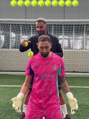 Goalkeeper reaction test ⚡️
