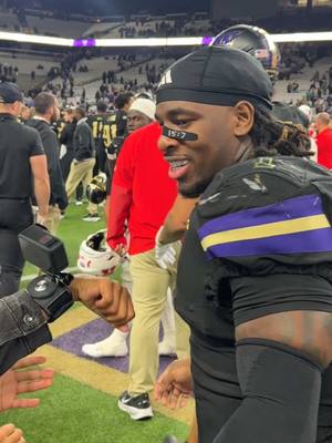 Postgame handshakes with @Jonah Coleman #collegefootballtiktok #bigtenfootball @Big Ten Network 