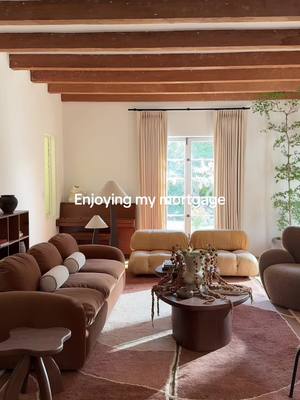 Cozy season is here #hometour #homedecorideas #homedecorinspo #homedecor #cozyaesthetic 