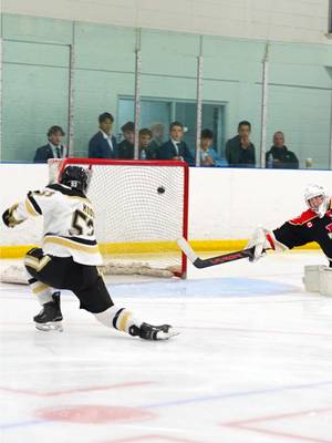 The Net Was Wide Open😂🤯 #hockey #hockeyboys #hockeytiktoks #foryou #fyp 