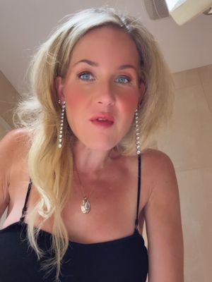 #grwm it go to a party !!! @bareMinerals  @YSL Beauty  @Charlotte Tilbury  @Heartloom  @TOVA Jewelry  @Jones Road Beauty  @Laura Mercier  @Saie  @Detox Market  . . #sukkot2025 #mtlbeauty #mtlmakeupartist #makeuphacks 