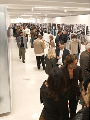 Relive the Glen Luchford. Atlas exhibition opening at 10 Corso Como Gallery. On view until November 23 — don’t miss it! #10CorsoComoGallery #10CorsoComo  #AtlasGlenLutchford 