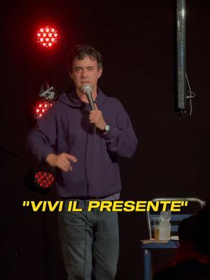 “Vivi il presente” 🥼💅🇨🇳 Tratto da una serata improv in Varese Town  #LucaRavenna #standupcomedy #improvvisazione #ridere #psicologia