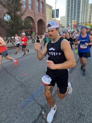 Tswift helping us get through the Chicago Marathon