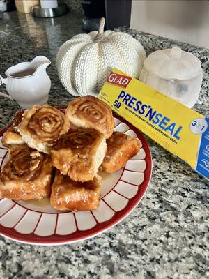 so glad I can bake my favorite fall treat with Glad Press 'n' Seal 😉🍁   #Glad #FallBaking #SpookySzn #CinnamonRolls 