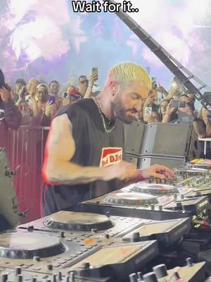 The reaction is so sick 🤯🔥 #dj #producer #housemusic #pioneerdj #tomorrowlandbrasil 