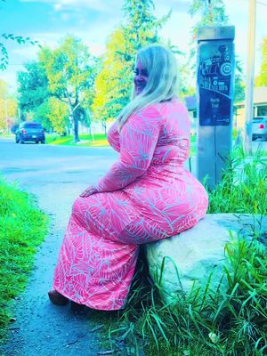 The autumn angels are among us 😇 🍂 #curvygirlfashion #curvytiktok #october #autumnaesthetic #autumnangel 