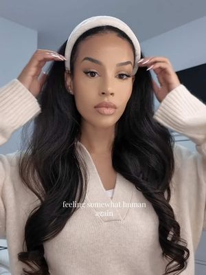 A BTS of me trying to “adult” 😮‍💨  Key products used :  @Fenty Beauty fussy glass bomb @KryolanOfficial setting spray  @Too Faced “disco crush - hypnotic” multi- use sparkle  #imjustagirl #gratefulheart #dayinthelife #contentcreator #creatorsearchinsights 