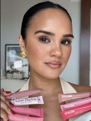 Essence peptide glossy lip treatments  Drugstore makeup, drugstore dupe, affordable makeup, tinted lip balm, lip gloss swatches,  #glossylips #drugstoremakeup #affordablemakeup #tintedlipbalm 