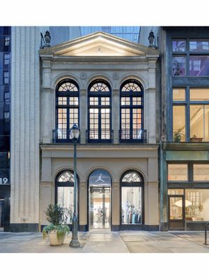 The US Flagship For @Jordan Brand Open Last week here in #Philly! I was able to pop by on opening day but had to miss the block party featuring Jalen Hurts, @DJ Jazzy Jeff @Boul. 