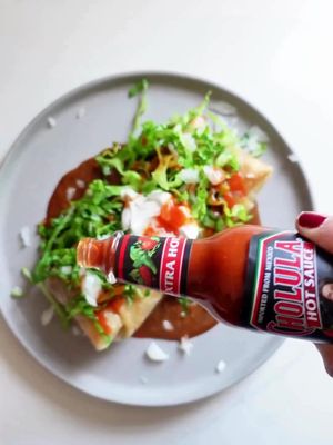 making classic Mexican dishes has never been easier 🌶️ shop the bundle to try 10 delicious Cholula staples!