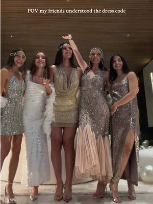I said Great Gatsby and they nailed it @Bianca García @isareardon @juliettedelcampo @Anna @olivia anguita @daniellatosca 