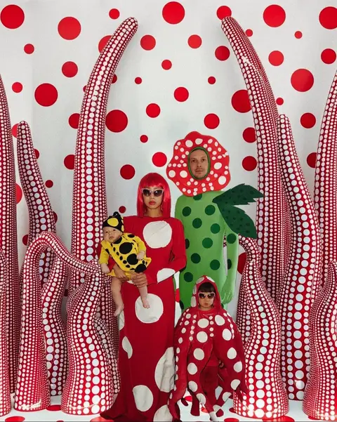 Last Halloween was our first as a family of four, we dressed up as #YayoiKusama and her creations 🎃🟡 This year? Zero ideas 😩 I need some last-minute family or group #Halloween costume ideas! Help!"
