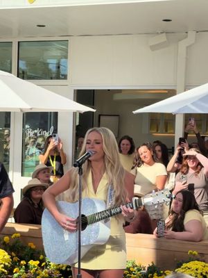 If there’s one thing Nashville knows how to do best, it’s a sing-along! Right, @Megan Moroney?! 🧡🎶   #Nashville #MusicCity #OnlyInNashville #TennesseeOrange