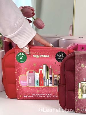 let’s unbox the new Sephora Favorites Cozy & Clean Set 🛁🧖🏽‍♀️✨ @Glow Recipe dewy flush blush @Haus Labs B Structural mascara only black @Kosas Dreambeam mineral sunscreen SPF40 @ILIA Beauty Lip Sketch Crayon genre @Kulfi Beauty Lassi Lips Staining lip oil rose @luna_daily_official Spray to wipe @MERIT Beauty tinted lip oil tabby @milkmakeup Hydro Grip Primer @Tower 28 Beauty Rescue Facial Spray #sephora #SephoraFavorites #holidays #fyp @sephora must haves. Sephora haul. Sephora skincare