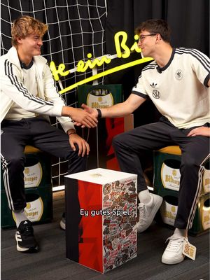 Torhüter-Vorteil! 😂🙋🏽‍♂️  Wer flitscht die @Bitburger-Bierdeckel besser - Tom Rothe oder Max Weiß? #U21 