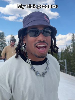Full lap from this summer at Woodward Copper. Some process of me working on “annunciating” and “articulating” tricks. 📹: @Holden Barth #TrickTip #Snowboarding 