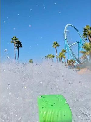 Journey to Atlantis is such a classic 🌊🦑 #seaworldsandiego #journeytoatlantis #rollercoastertiktok #themeparktiktok 