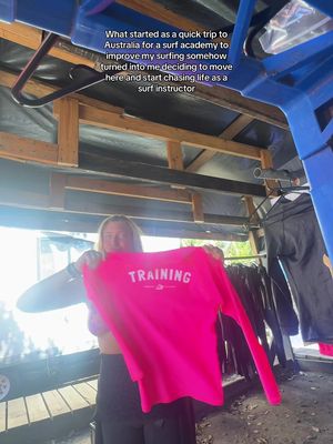 Come to @mojo.surf spot x in Australia and learn how to surf with me!! #australia #surf #mojosurfspotx 