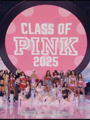 Congratulations PINK Class of 2025. 💖🪽 Immediately framing this pic. #VSPINK #VSFashionShow #VSFS 