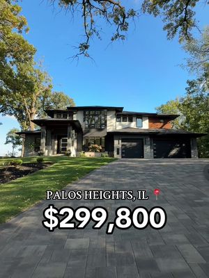 Text HOME to 708-299-5847 for more info 👇 Down payment of $299,800 based on 20% jumbo loan 💰 Listing courtesy of @karolina_klinowski_broker Follow 👉@homesbyluis_ for the best real estate deals Thinking of buying or selling? Contact me! 🧔🏻‍♂️ Luis Gonzalez 📞708-299-5847 📧 LG@thegonzalezgroup.com 🏆 Rosie Gonzalez Group | $280M+ in Volume Sold | 1,000+ transactions 🌏 Coldwell Banker Realty #realestate #realtor #chicagorealestate #house #chicagorealtor 