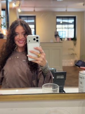 new hair day…. But now I need a big VS blow out 🪽🪽 back I go 