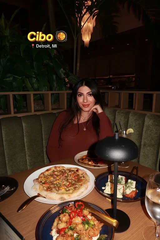 These plates were gone in 60 seconds 🥘 delish dinner at #CiboDetroit located inside of the @Cambria Detroit   #Michigan #ThingstodoinDetroit #detroitfoodie