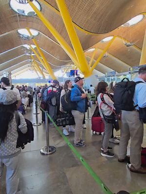 Absolute chaos at Madrid airport (MAD) today! The brand new electric machines are not working and the queues are hours long. Avoid at all costs! #madridairport #madrid #airports #spaintravel 