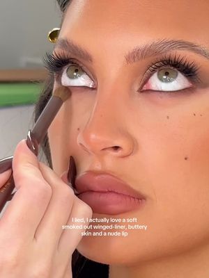 A signature glam on angel @HAIPRATS - save it for the weekend x Using @Tanielle Jai Bronzour & brushes of course #bronzedmakeup #makeupinspo #taniellejai