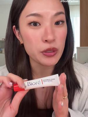 The most undetectable pimple patch I’ve tried @Biore Skincare  Clearer skin in just 4 hours  #biorepartner #acne #pimplepatch #skincare #salicylicacid 