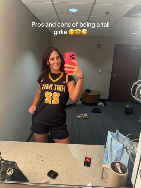PLEASE IF YOU ARE TALL WHERE DO YOU GET YOUR JEANS FROM!! #tallgirl #tall #tallwomen #fyp #foryoupage 