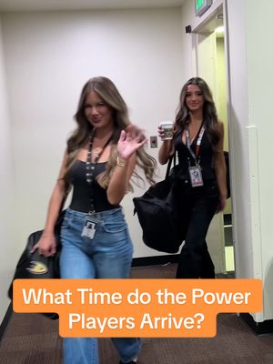 The @anaheimduckspowerplayers have arrived! #anaheimducks #NHL #cheerleaders 