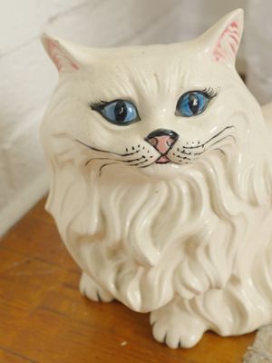 Grandma’s house is full of trinkets & doodads. Let’s figure out what they all do.