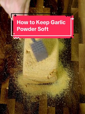 How to Stop You Garlic Powder From Clumping... Seriously... don't shake it over a steaming pot.  #foodscience #cooking