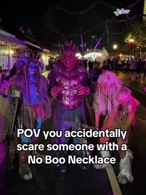 Welp... who said our monsters aren't scared of anything? 😨 #SixFlagsGreatAmerica #FrightFest #Halloween #Scary #ScareActor