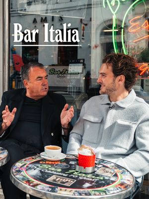 London’s most iconic café Bar Italia, Open 7am-4am 7 days a week, run by the same family since 1949. We must protect it at all costs. 🙌