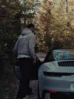 The #Porsche 911 Targa in the fall might be the best car 😎 #ASMR #porsche911 #cinematic 