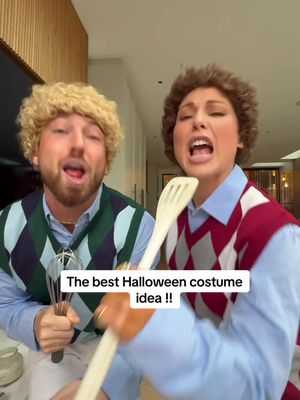 Hey guys. If you wanna look really sexy on Halloween here’s a great duo custome idea 💡  lol  Ps. This took a lot of bribery. #halloween2025 #halloweencostume #siblingcheck #siblinglove #lipsync 
