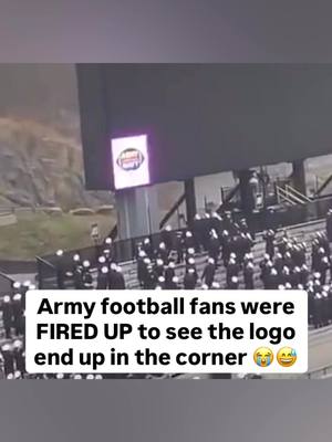 Logo hit the corner perfectly and the crowd at Michie Stadium went wild 😂 (🎥 via u/JJBeeston, r/JustGuysBeingDudes) #armyfootball #CollegeFootball #cfb #cfbmemes #footballmemes 