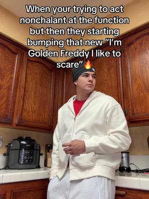 And when I scare I become a nightmare 🫩 #fyp #fnafsongs #meme #goldenfreddy #cringe 