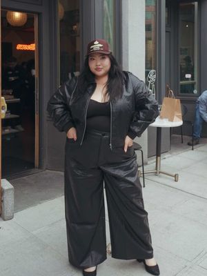ate fit check 🇵🇭✨  At @Hood Famous Bakeshop x #sweetlife sessions! 🇵🇭💜