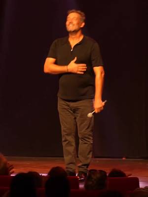 Parce que vos #mots et vos #rires sont la plus belle des récompenses 🙏🏻 J'ai hâte de vous (re)voir pour la suite de la #tournée 👀 🎟️ En bio  #titoff #showbiz 