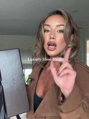 On continue la collection de chaussures d’automne #saintlaurent #alaia #haul #luxuryhaul 
